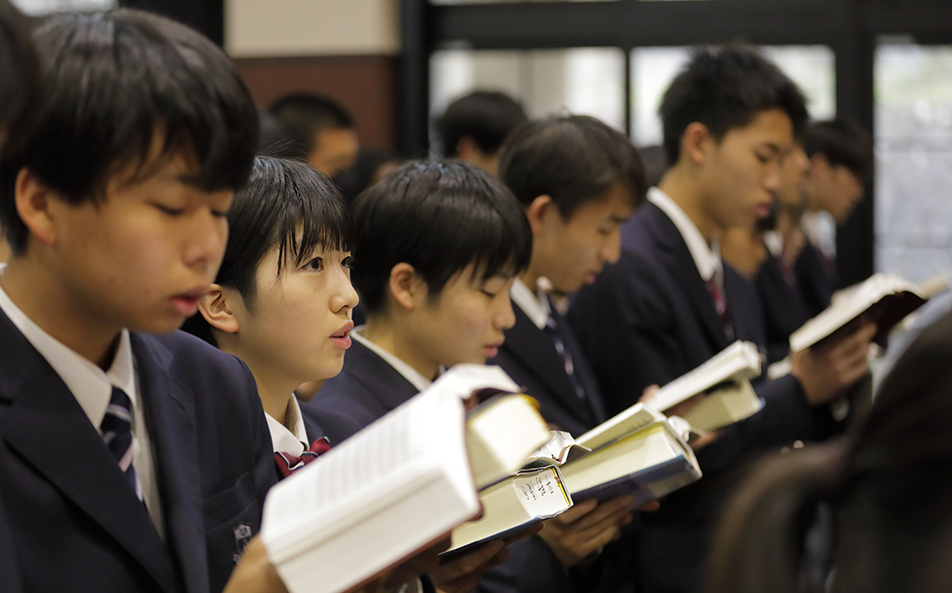毎朝の礼拝(チャペル)
