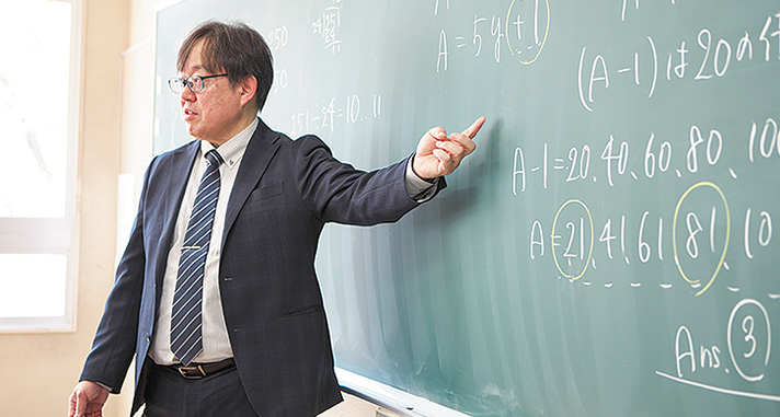 1年次からの現場体験で、憧れを「確かな目標」へと変える！